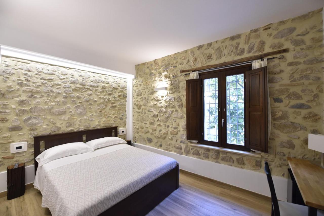 Le Benedettine Affittacamere Relais Fondi Exterior photo